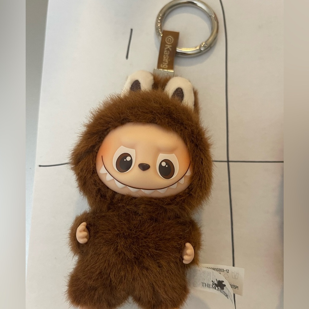 Pop Mart Pin for Love letter L brown Labubu - Picture 10 of 16